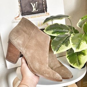 🤍🤎J Crew Suede leather Booties🤎🤍 Size 10